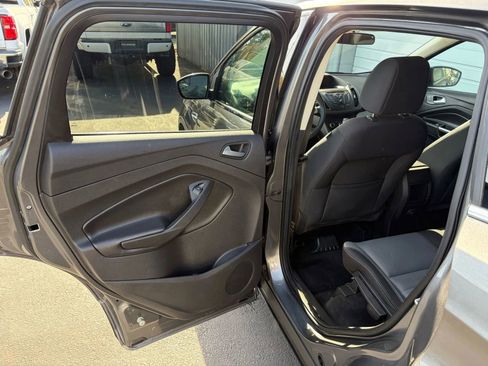 Used 2014 Ford Escape SE image 32