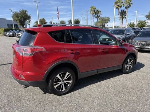 Used 2017 Toyota RAV4 XLE FWD image 2