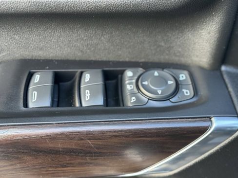 Used 2022 GMC Sierra 2500 SLT w/ SLT Premium Package image 22