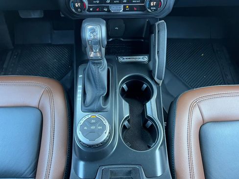 Used 2024 Ford Bronco Outer Banks AWD/4WD image 20