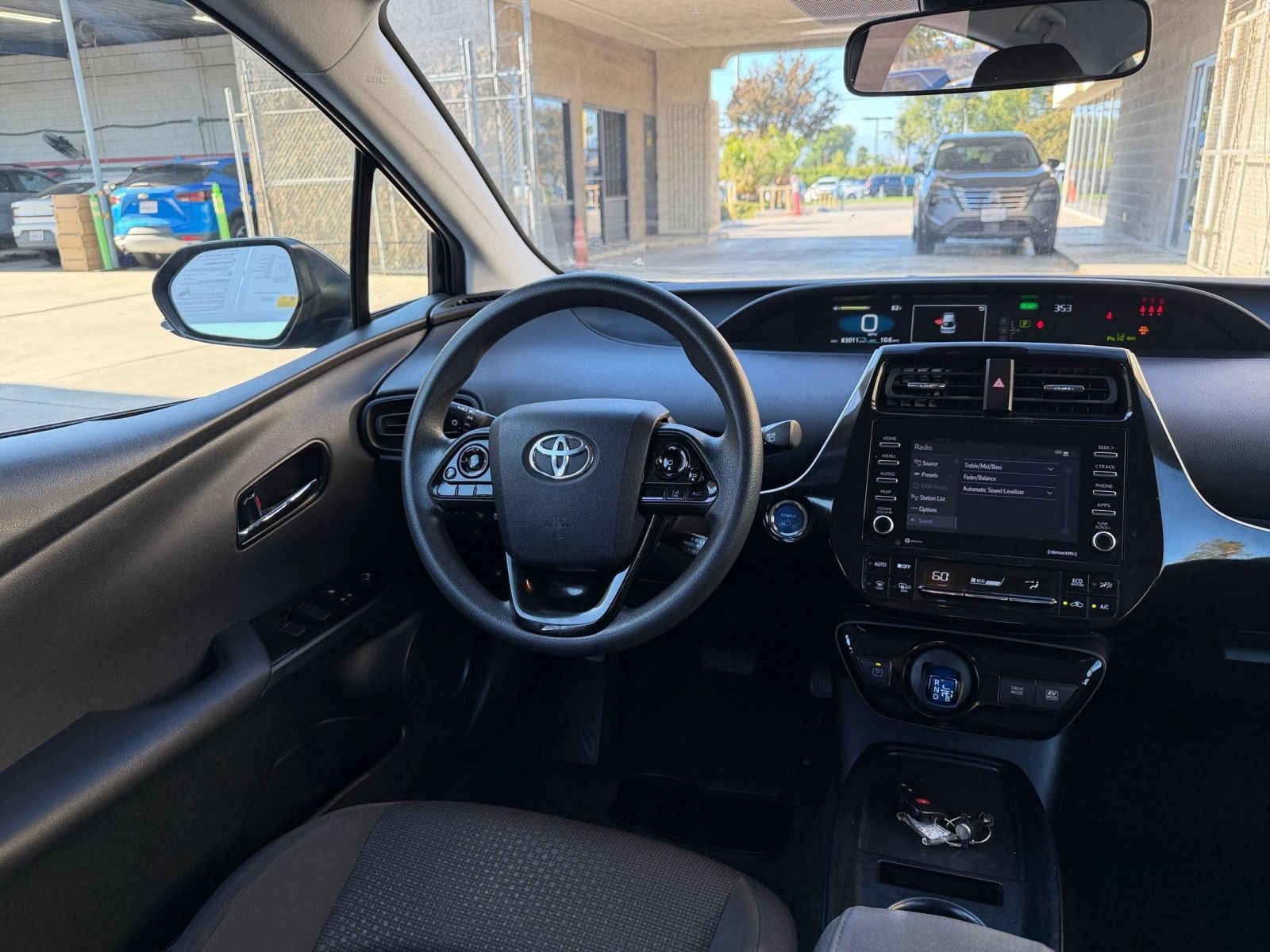 Used 2022 Toyota Prius LE FWD image 31