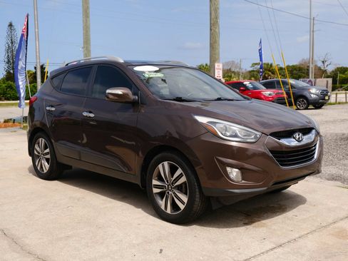 Used 2014 Hyundai Tucson Limited w/ Technology Package 02 FWD image 3