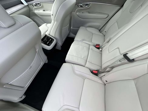 New 2026 Volvo XC90 B6 Ultra image 12