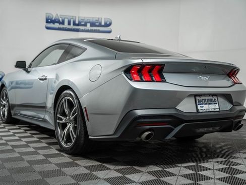 Used 2024 Ford Mustang Coupe image 4