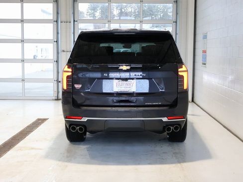 New 2025 Chevrolet Suburban Premier image 9