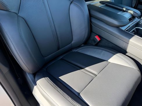 New 2026 Jeep Grand Wagoneer Limited image 16