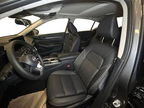 New 2026 Nissan Altima 2.5 SV w/ SV Premium Package AWD/4WD image 9