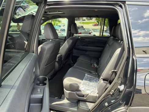 Used 2025 Honda Passport EX-L image 15