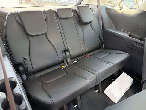 New 2027 Kia Carnival SX w/ Dark Edition Package FWD image 24