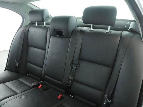 Used 2010 BMW 528i xDrive Sedan AWD/4WD image 5