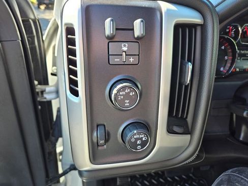 Used 2015 GMC Sierra 1500 SLT w/ SLT Crew Cab Value Package AWD/4WD image 17