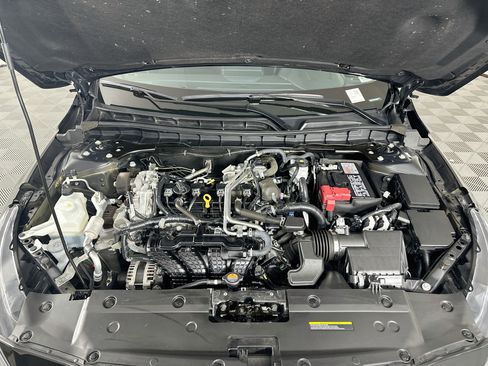 Used 2025 Nissan Altima 2.5 SV FWD image 31