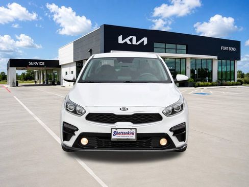 Used 2021 Kia Forte LXS FWD image 2