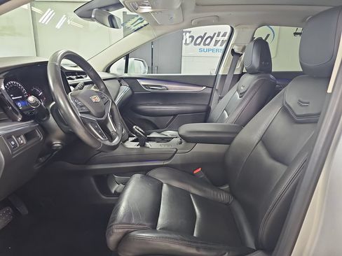 Used 2017 Cadillac XT5 Premium Luxury AWD/4WD image 19