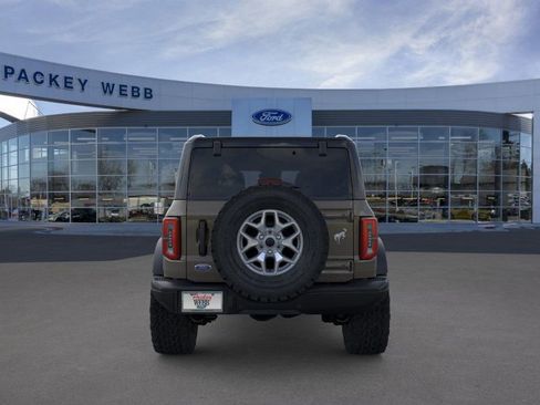 New 2025 Ford Bronco Badlands image 7