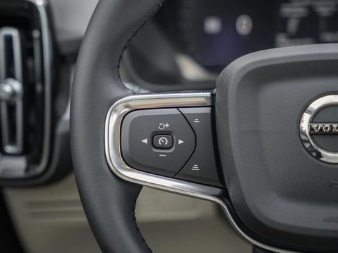 New 2026 Volvo XC40 B5 Ultra w/ Climate Package AWD/4WD image 31