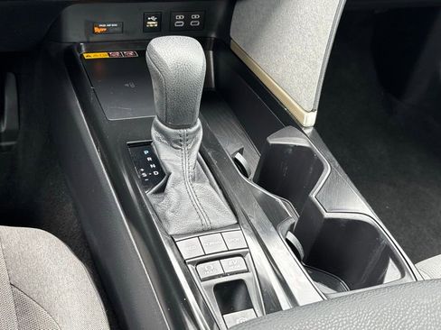 Used 2025 Toyota Camry LE FWD image 20