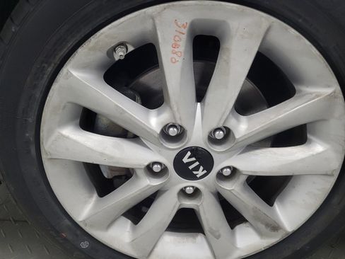 Used 2017 Kia Forte S w/ S Technology Package image 31