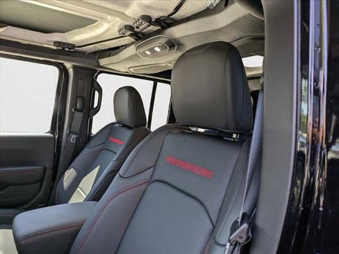 New 2024 Jeep Wrangler Unlimited Rubicon w/ Convenience Group image 4