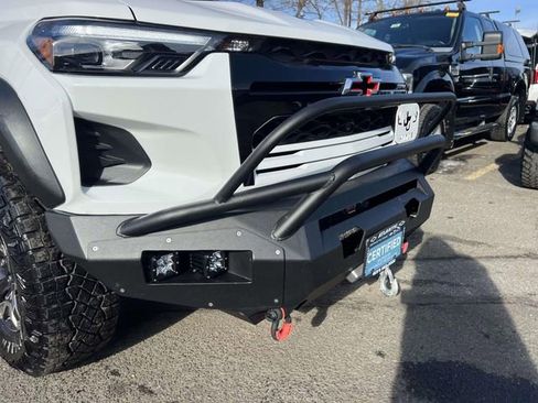 Certified 2024 Chevrolet Colorado ZR2 w/ ZR2 Convenience Package III image 9