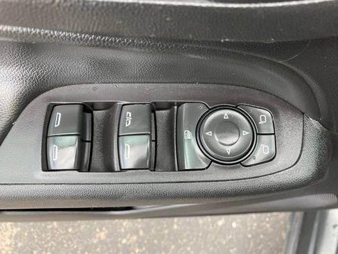 Used 2020 Chevrolet Equinox LT FWD image 13