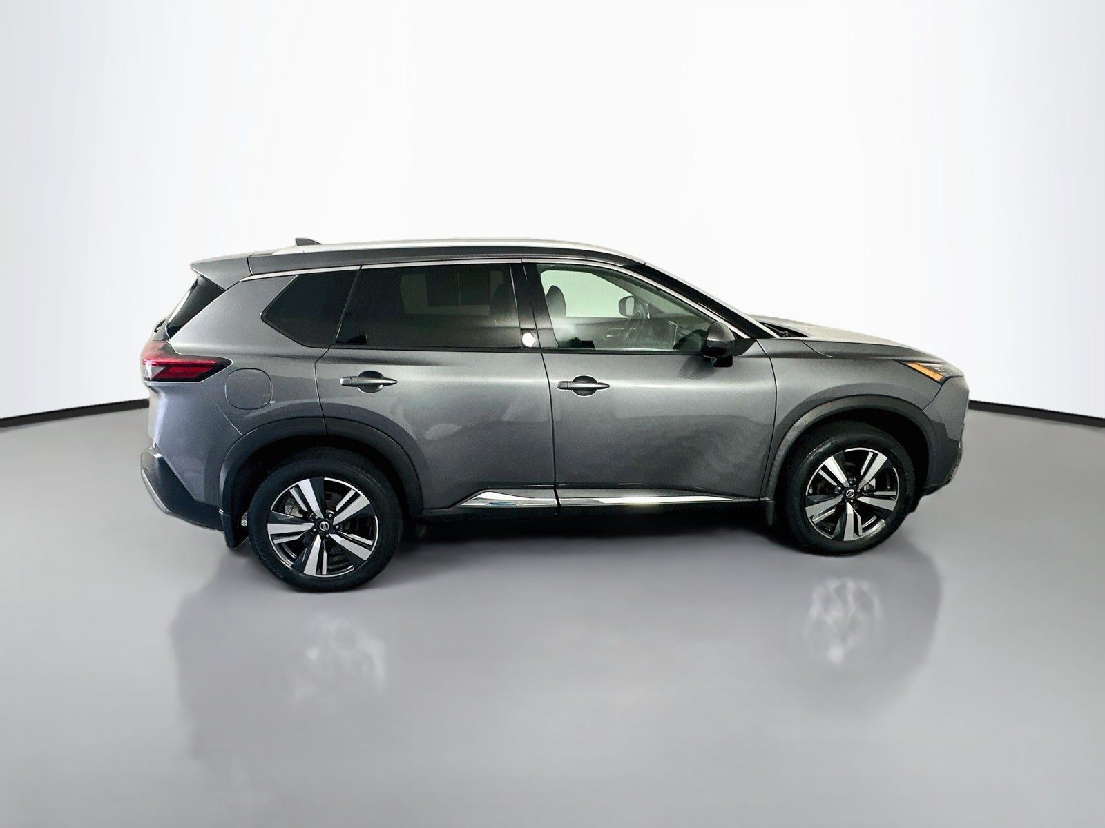 Used 2021 Nissan Rogue SL AWD/4WD image 8