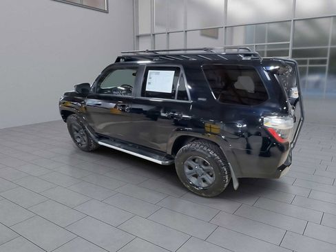 Used 2018 Toyota 4Runner SR5 image 12