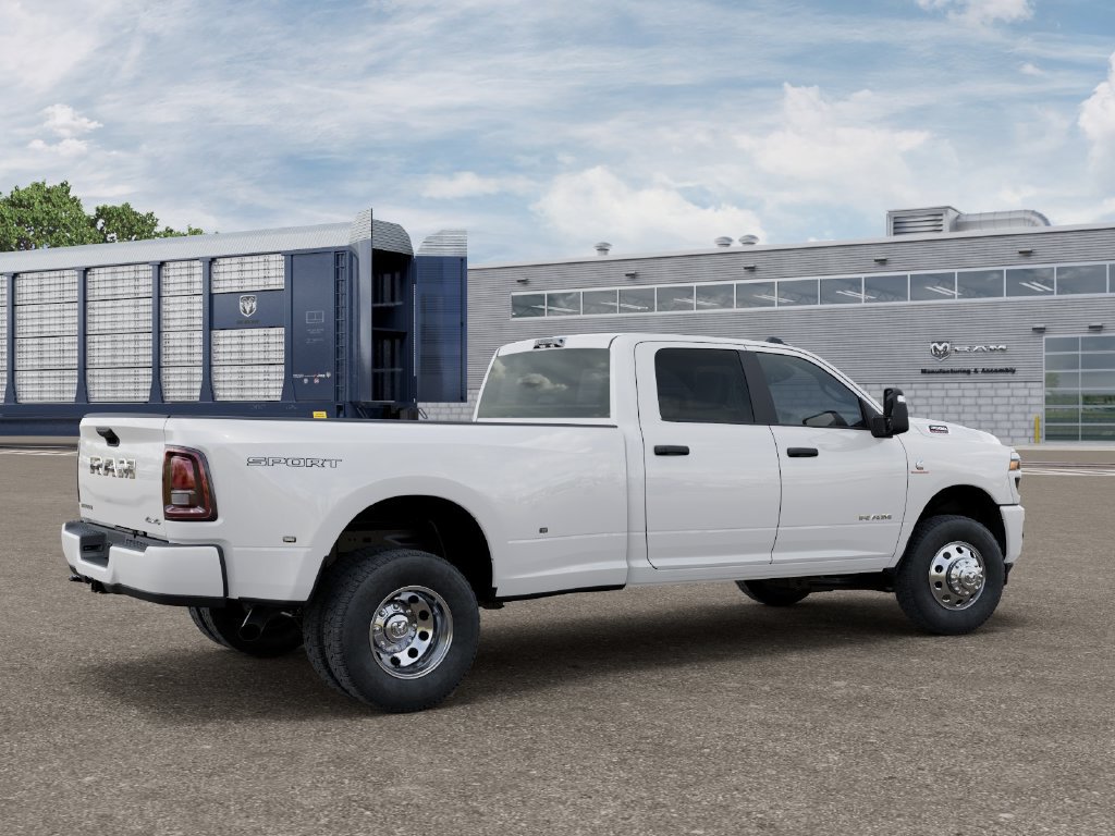 New 2027 RAM 3500 Big Horn AWD/4WD image 4