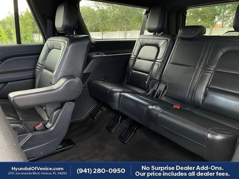 Used 2022 Lincoln Navigator L Reserve AWD/4WD image 23