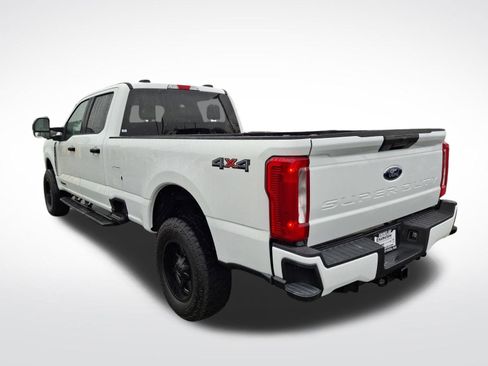 Used 2024 Ford F350 XLT image 5