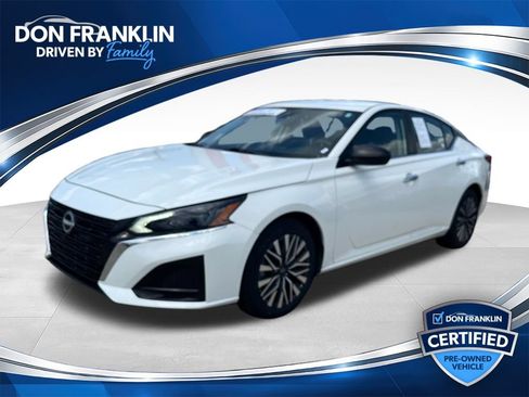 Used 2025 Nissan Altima 2.5 SV FWD image 1