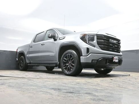 Used 2025 GMC Sierra 1500 Elevation w/ Elevation Premium Package AWD/4WD image 49