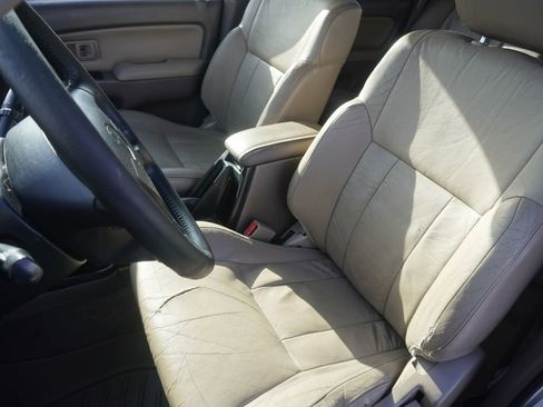 Used 2002 Toyota 4Runner SR5 image 18