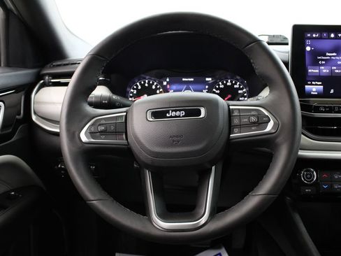 Used 2025 Jeep Compass Limited AWD/4WD image 22