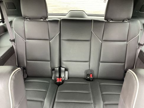 Used 2023 Cadillac Escalade Premium Luxury w/ LPO, Floor Liner Package AWD/4WD image 19
