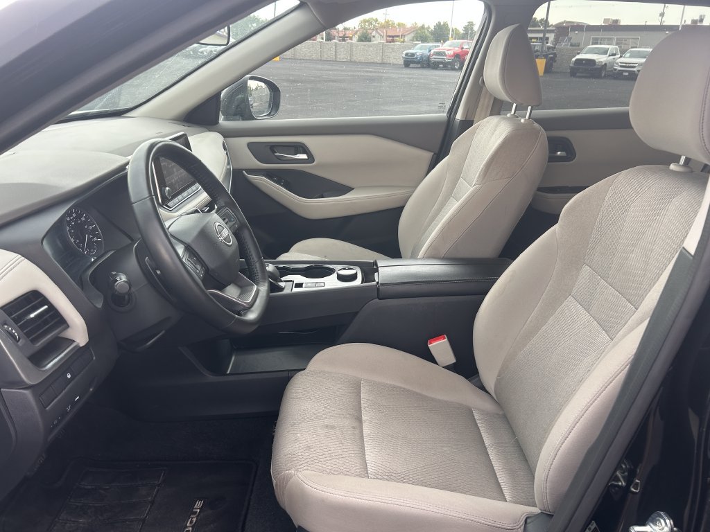 Used 2025 Nissan Rogue SV AWD/4WD image 23