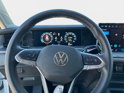 Certified 2025 Volkswagen Tiguan S image 23