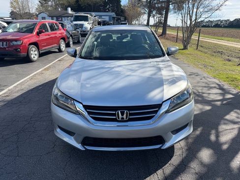 Used 2013 Honda Accord LX image 2