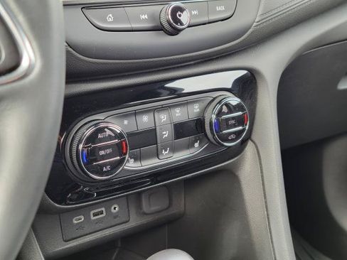 Used 2023 Buick Encore GX Select FWD image 18