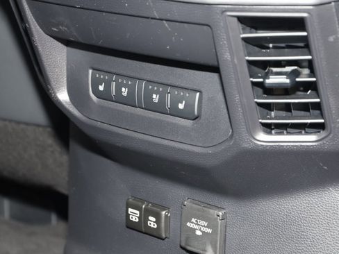 Used 2025 Toyota Tundra Platinum image 15