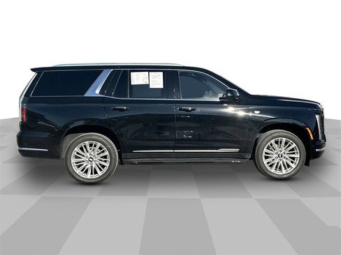 Certified 2025 Cadillac Escalade Premium Luxury image 5