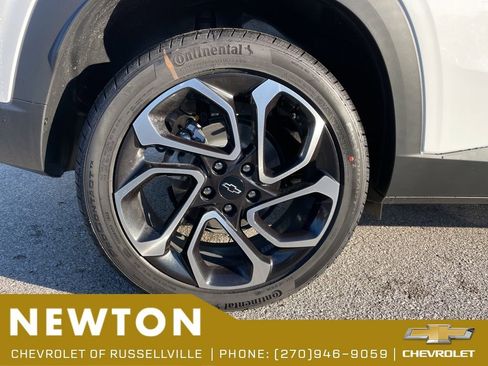 New 2026 Chevrolet Trax RS w/ Sunroof Package FWD image 52