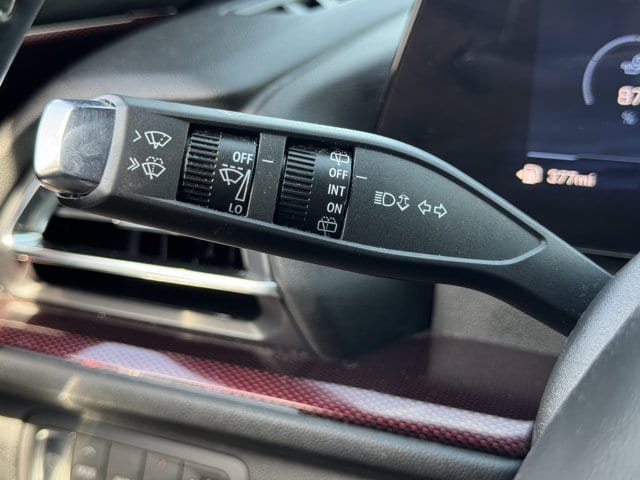 Used 2025 Chevrolet Traverse Z71 w/ Enhanced Driving Package AWD/4WD image 22