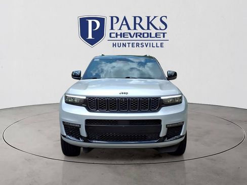 Used 2023 Jeep Grand Cherokee L Summit AWD/4WD image 2