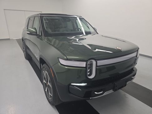 Used 2024 Rivian R1S Adventure AWD/4WD image 7