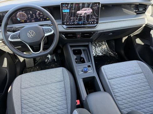 New 2026 Volkswagen Tiguan S image 10