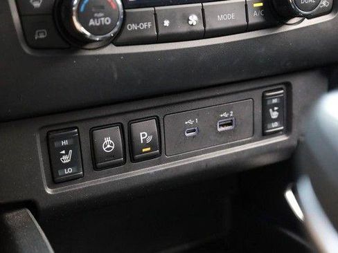 Used 2022 Nissan Frontier SV w/ SV Premium Package AWD/4WD image 15