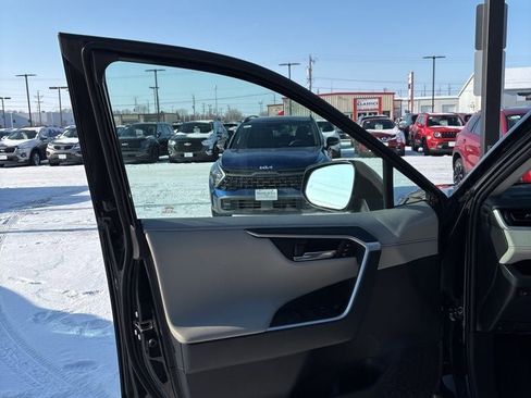Used 2023 Toyota RAV4 Limited image 11