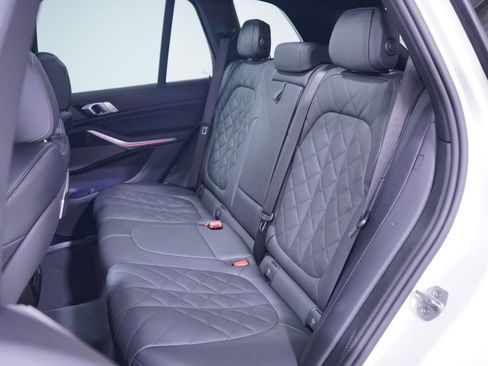 Used 2026 BMW X5 sDrive40i w/ M Sport Package RWD image 9