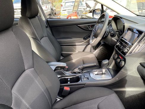 Used 2022 Subaru Impreza 2.0i Premium image 14